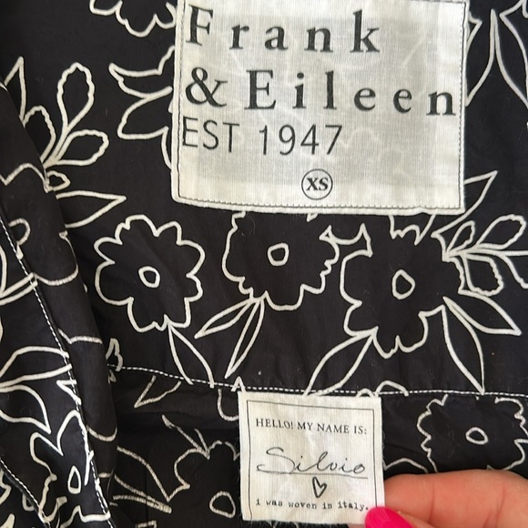 Frank & Eileen Silvio Untackable Button Up Shirt Black/White Floral Outline XS - Picture 10 of 11